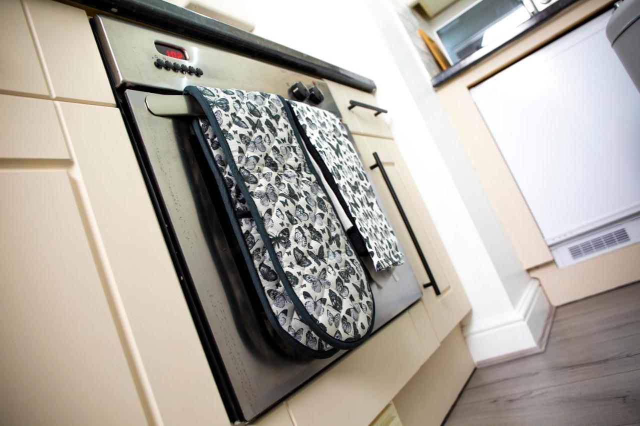 Modern Townhouse Apartment With Free Parking And Wifi Stratford-upon-Avon Exterior foto