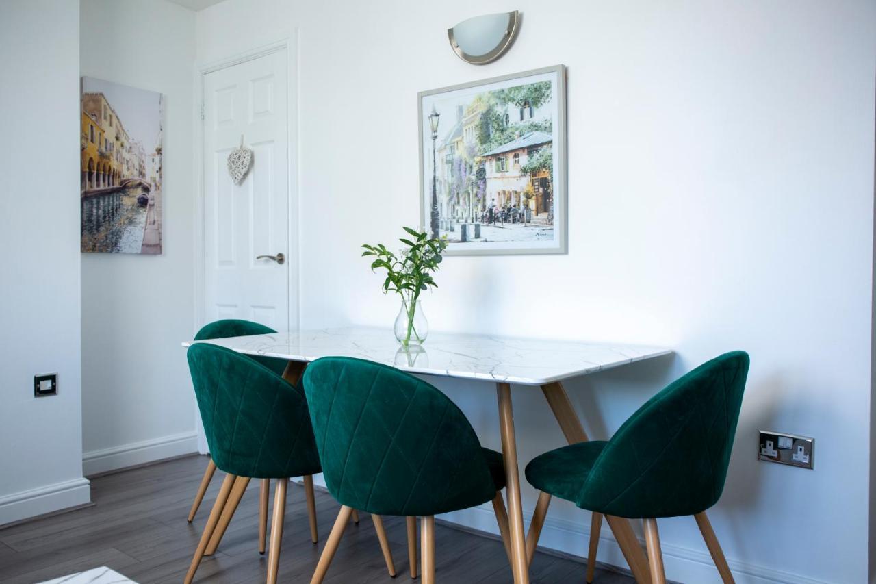 Modern Townhouse Apartment With Free Parking And Wifi Stratford-upon-Avon Exterior foto